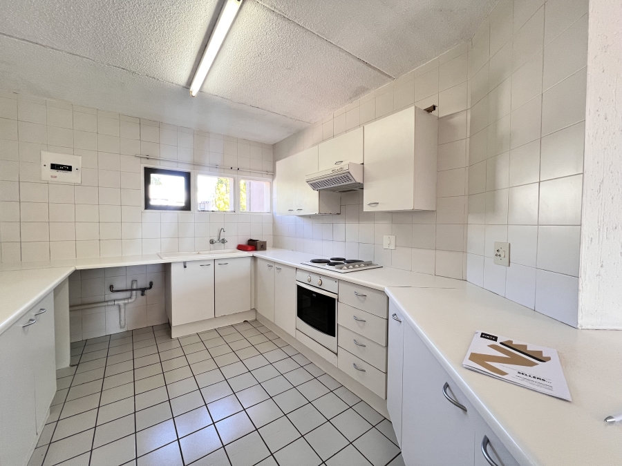 2 Bedroom Property for Sale in Sunninghill Gauteng