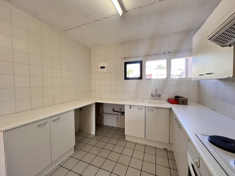 2 Bedroom Property for Sale in Sunninghill Gauteng