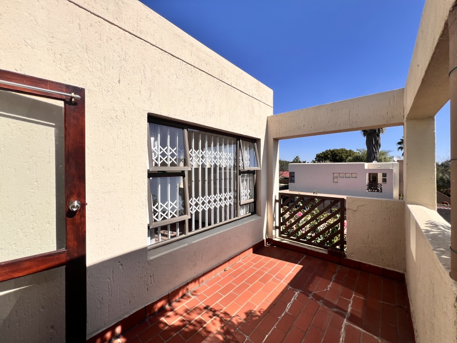 2 Bedroom Property for Sale in Sunninghill Gauteng