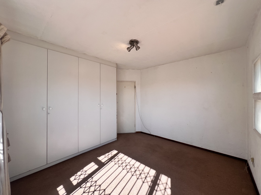 2 Bedroom Property for Sale in Sunninghill Gauteng