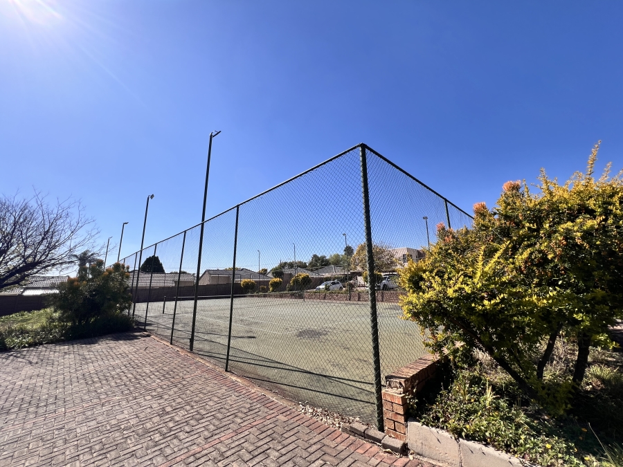 2 Bedroom Property for Sale in Sunninghill Gauteng