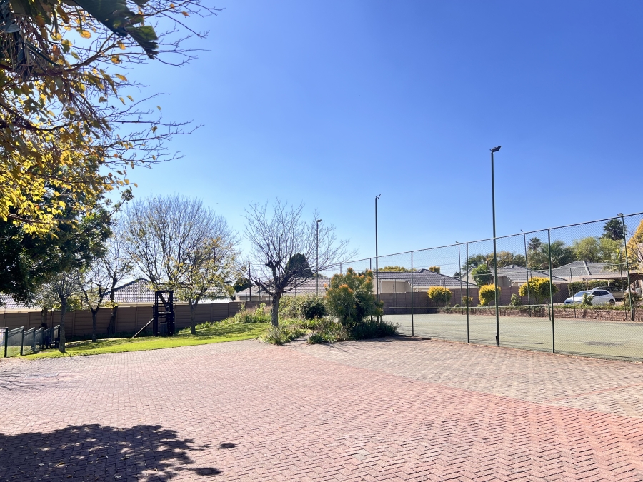 2 Bedroom Property for Sale in Sunninghill Gauteng