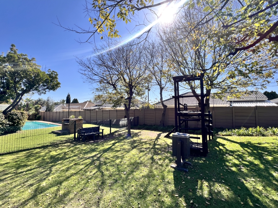 2 Bedroom Property for Sale in Sunninghill Gauteng