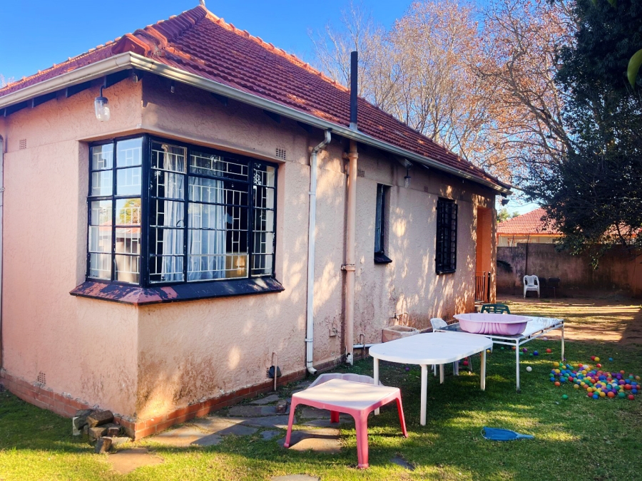 3 Bedroom Property for Sale in Highlands North Gauteng