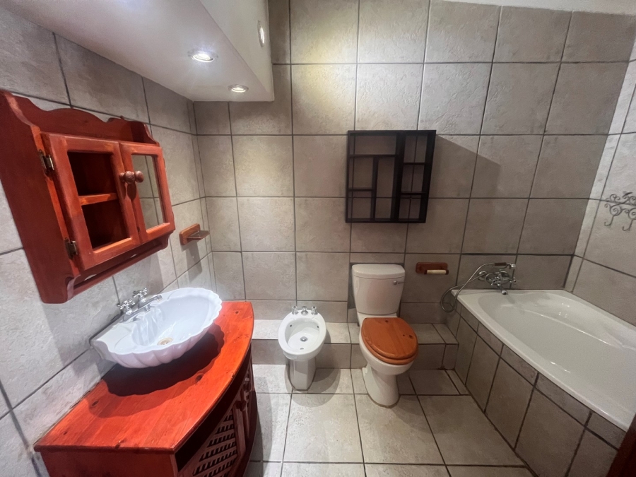 2 Bedroom Property for Sale in Highlands North Gauteng
