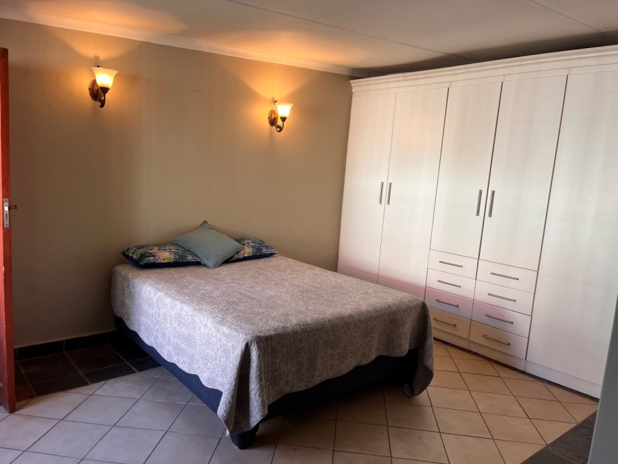2 Bedroom Property for Sale in Highlands North Gauteng
