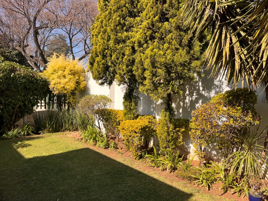 2 Bedroom Property for Sale in Highlands North Gauteng