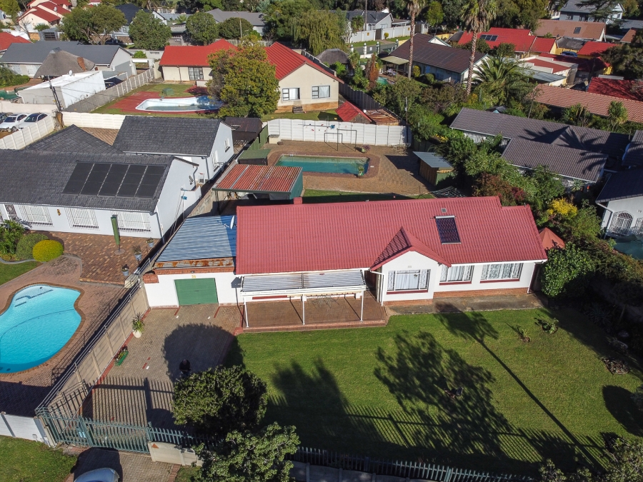 3 Bedroom Property for Sale in Brackendowns Gauteng