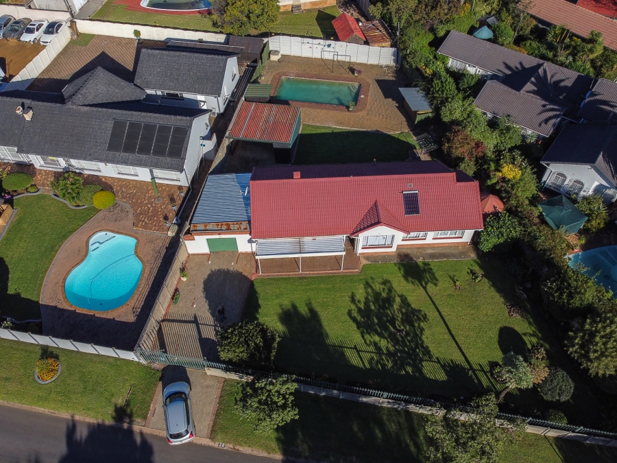 3 Bedroom Property for Sale in Brackendowns Gauteng