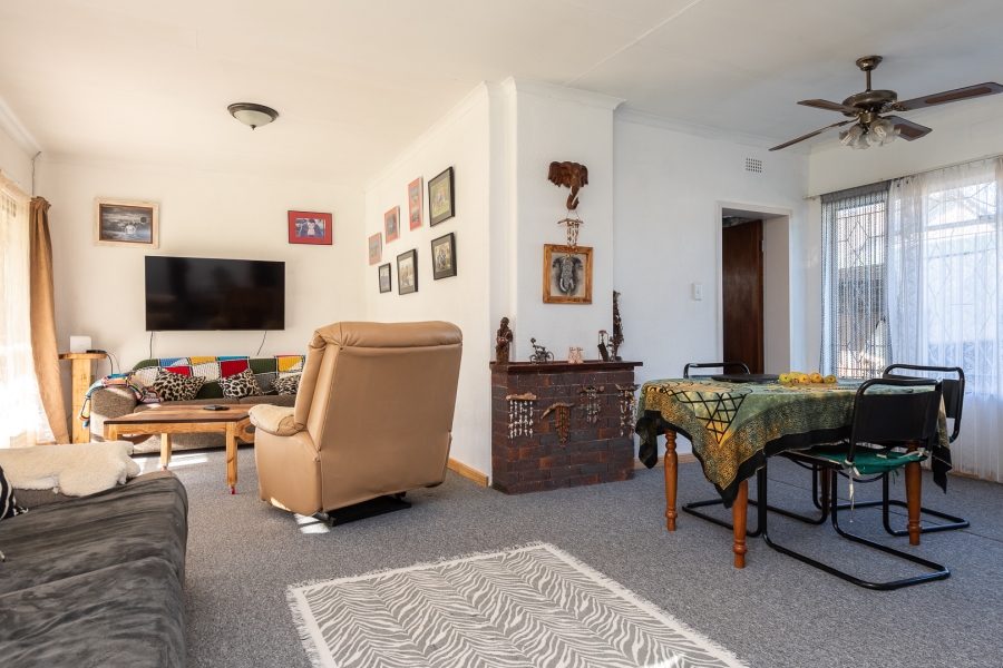 3 Bedroom Property for Sale in Brackendowns Gauteng