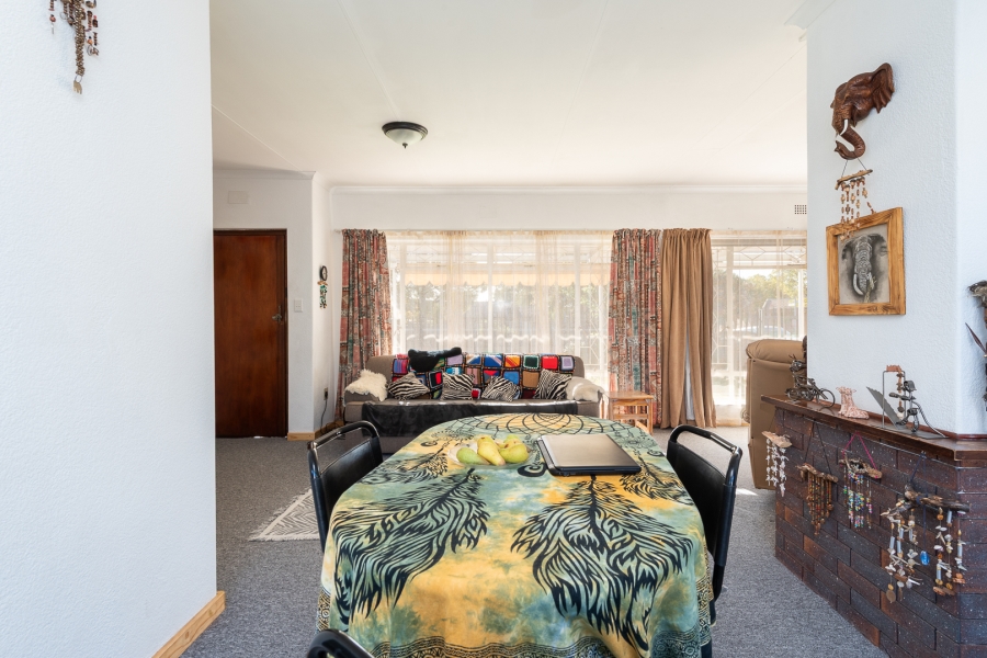3 Bedroom Property for Sale in Brackendowns Gauteng