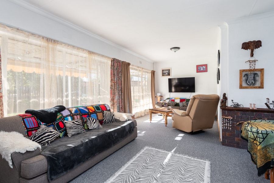 3 Bedroom Property for Sale in Brackendowns Gauteng