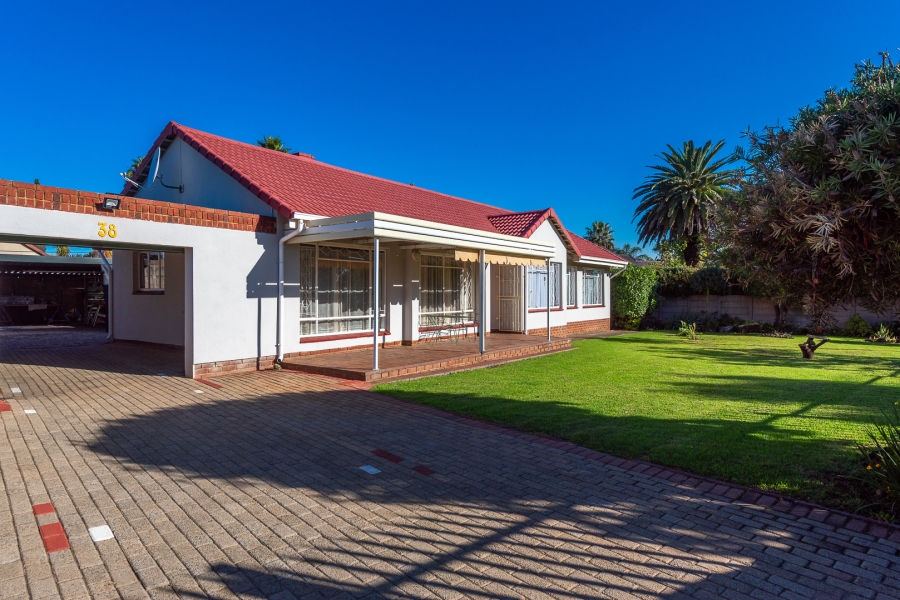 3 Bedroom Property for Sale in Brackendowns Gauteng