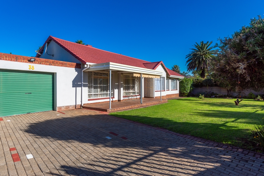3 Bedroom Property for Sale in Brackendowns Gauteng