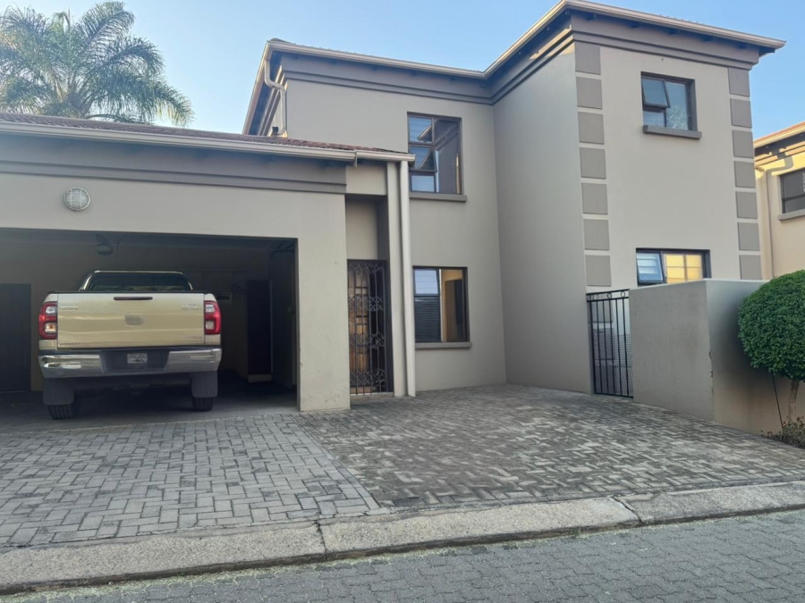 To Let 3 Bedroom Property for Rent in Honeydew Ridge Gauteng