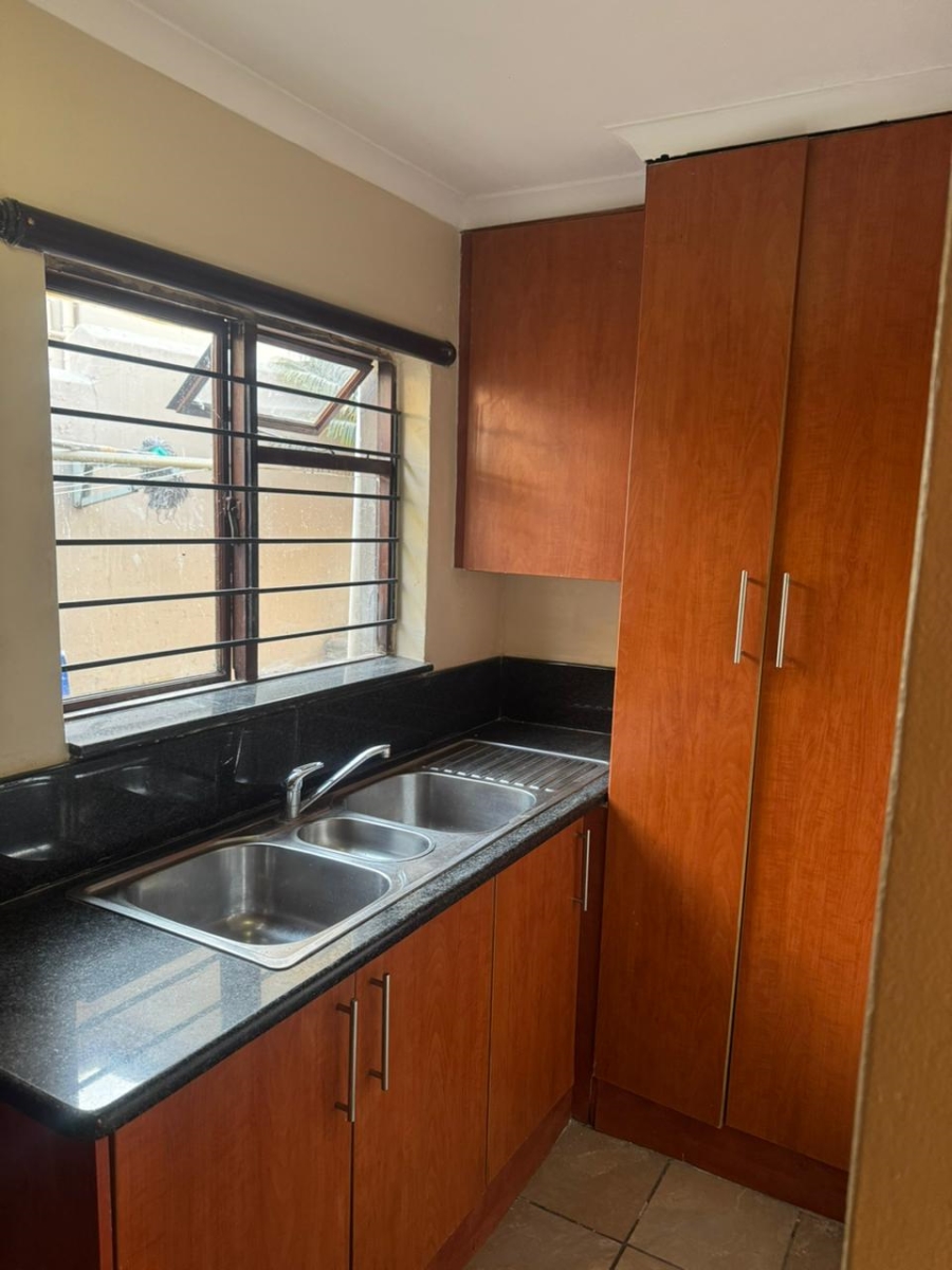 To Let 3 Bedroom Property for Rent in Honeydew Ridge Gauteng