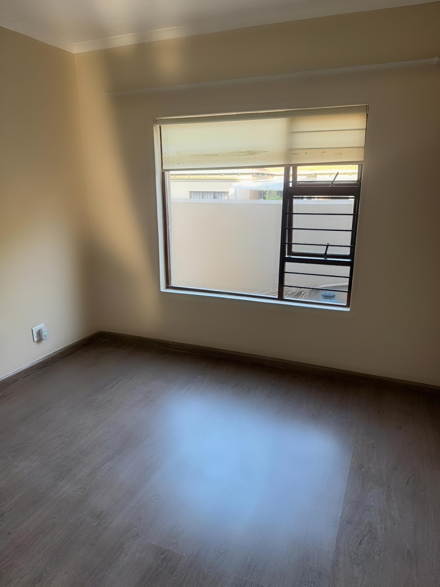 To Let 3 Bedroom Property for Rent in Honeydew Ridge Gauteng