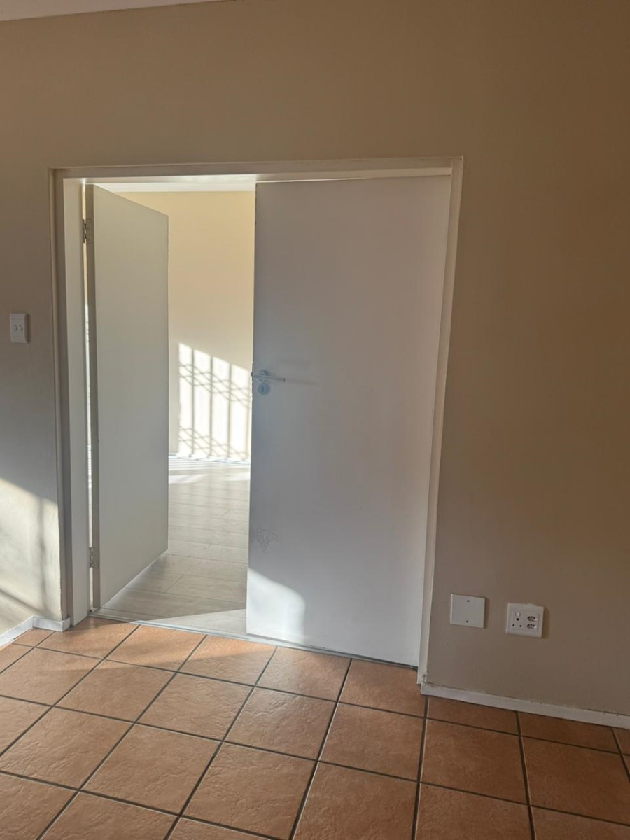 To Let 3 Bedroom Property for Rent in Honeydew Ridge Gauteng