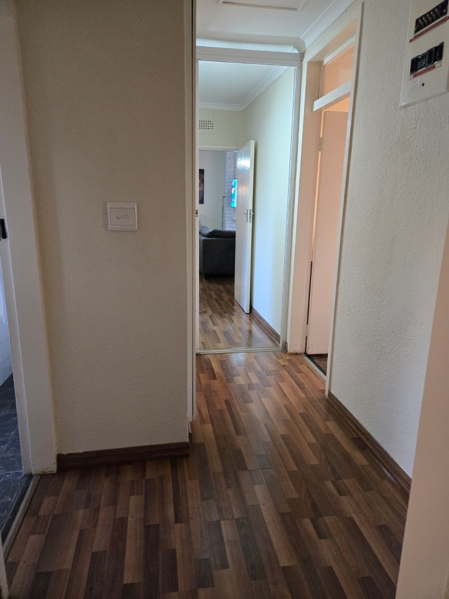 To Let 3 Bedroom Property for Rent in Croydon Gauteng