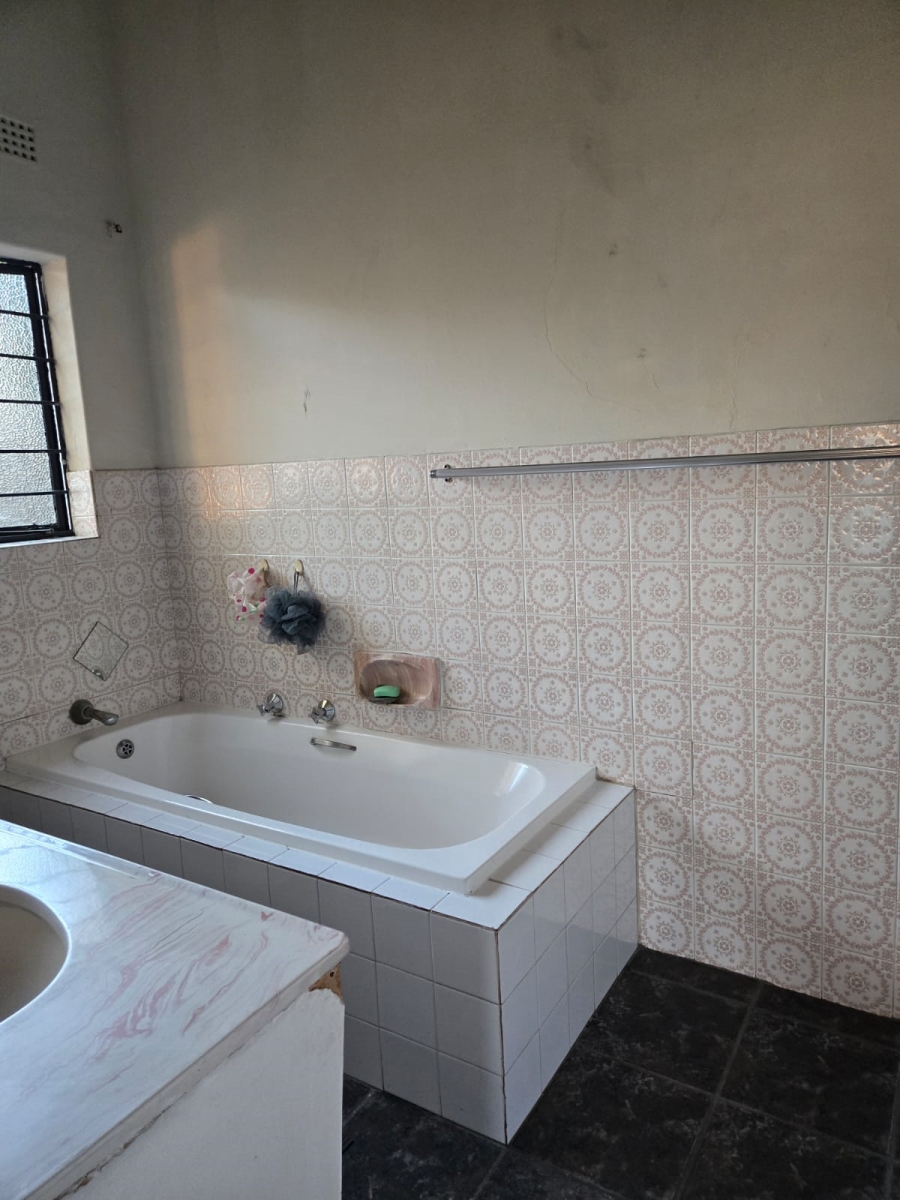 To Let 3 Bedroom Property for Rent in Croydon Gauteng