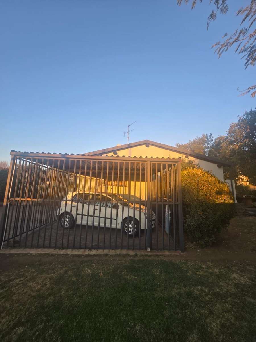 To Let 3 Bedroom Property for Rent in Croydon Gauteng