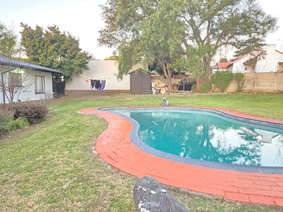 To Let 3 Bedroom Property for Rent in Croydon Gauteng