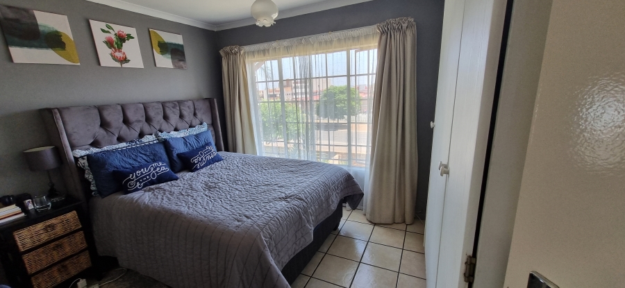 2 Bedroom Property for Sale in Amberfield Gauteng