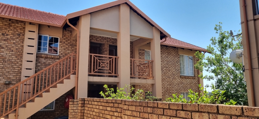 2 Bedroom Property for Sale in Amberfield Gauteng