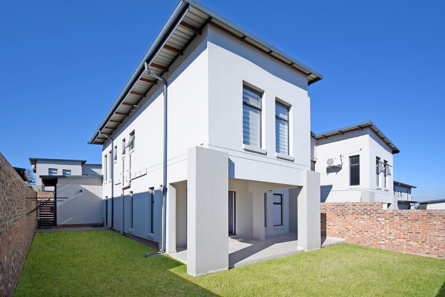 To Let 3 Bedroom Property for Rent in Crowthorne AH Gauteng