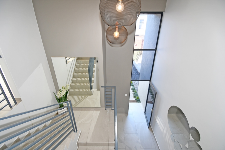 To Let 3 Bedroom Property for Rent in Crowthorne AH Gauteng