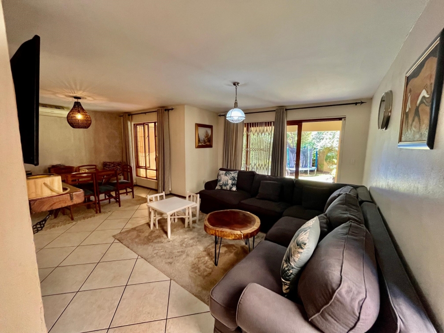 3 Bedroom Property for Sale in Barbeque Downs Gauteng
