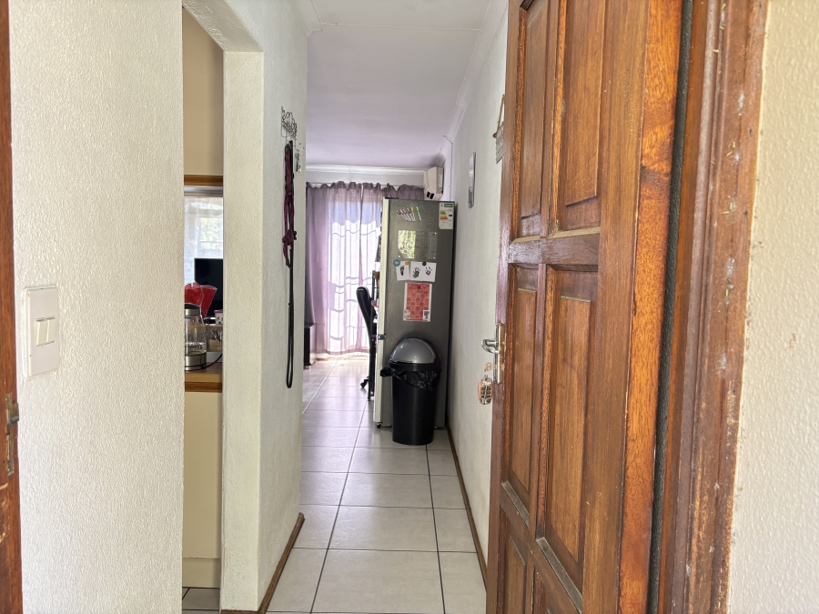 2 Bedroom Property for Sale in Sonneglans Gauteng