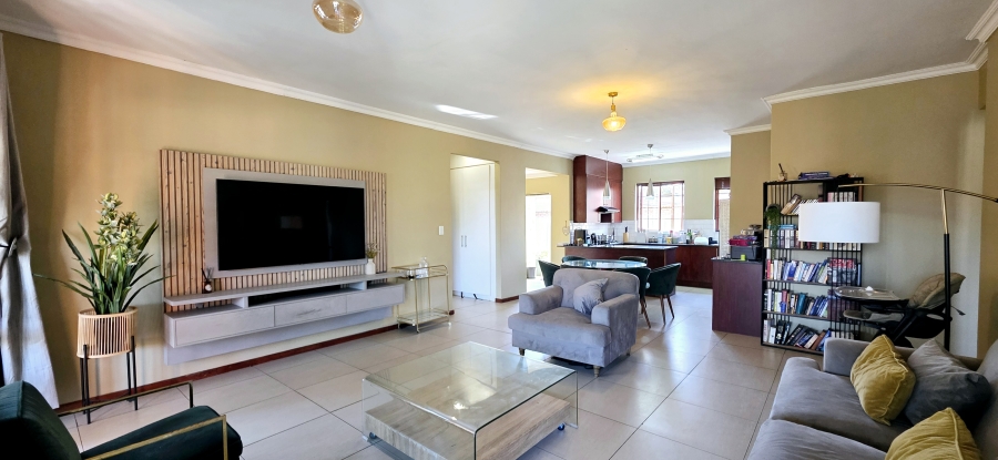 3 Bedroom Property for Sale in Equestria Gauteng