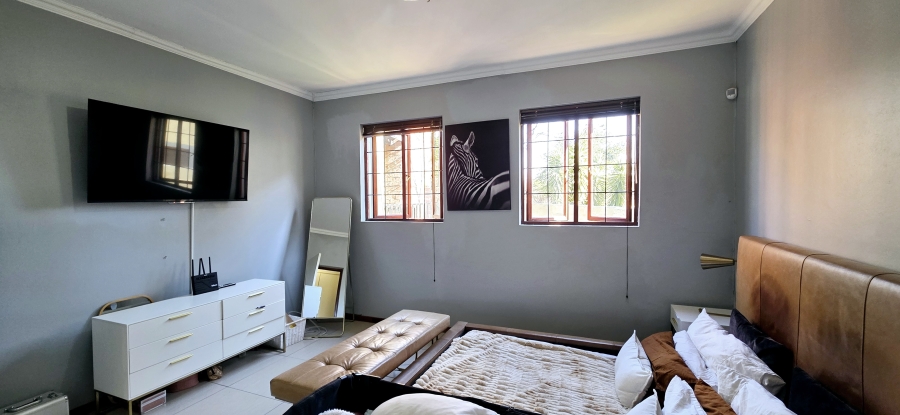 3 Bedroom Property for Sale in Equestria Gauteng