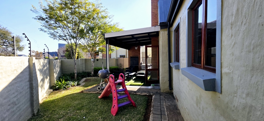 3 Bedroom Property for Sale in Equestria Gauteng