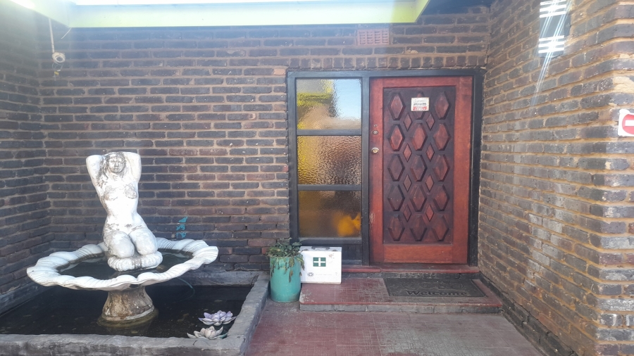 3 Bedroom Property for Sale in Bonanne Gauteng