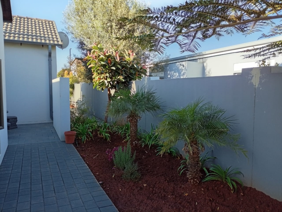 3 Bedroom Property for Sale in Midstream Meadows Gauteng