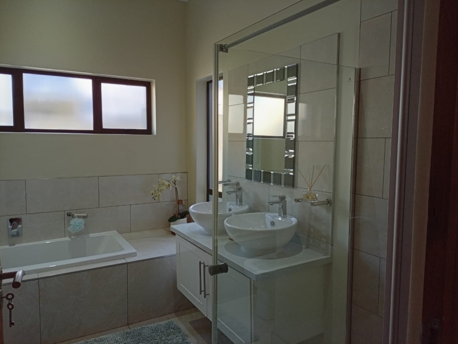 3 Bedroom Property for Sale in Midstream Meadows Gauteng