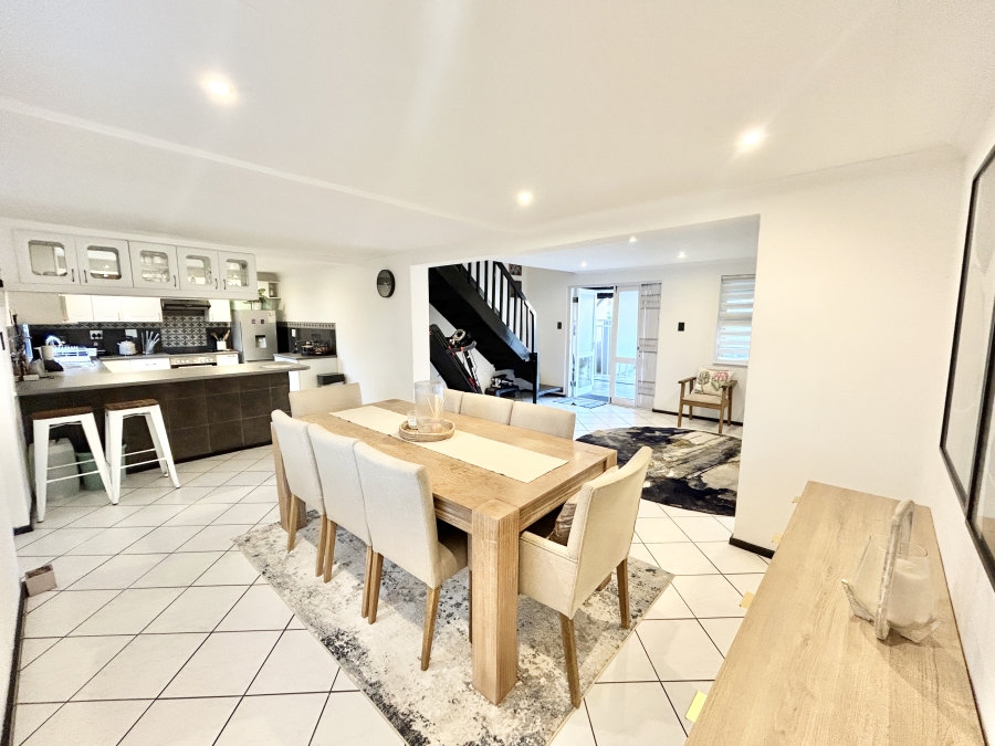 3 Bedroom Property for Sale in Halfway Gardens Gauteng