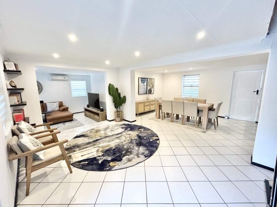 3 Bedroom Property for Sale in Halfway Gardens Gauteng