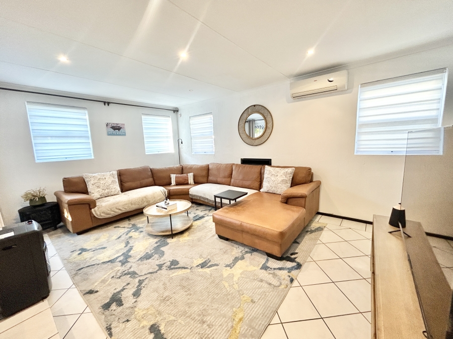 3 Bedroom Property for Sale in Halfway Gardens Gauteng