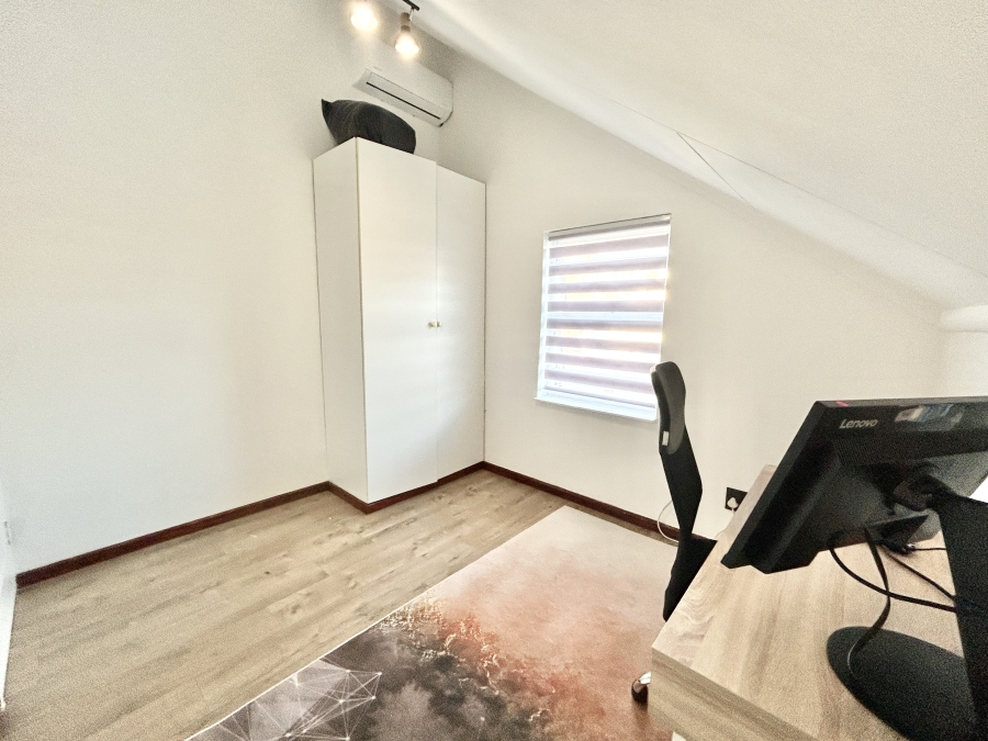 3 Bedroom Property for Sale in Halfway Gardens Gauteng