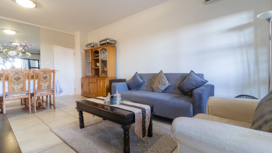 3 Bedroom Property for Sale in Oakdene Gauteng