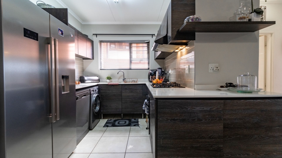 3 Bedroom Property for Sale in Oakdene Gauteng