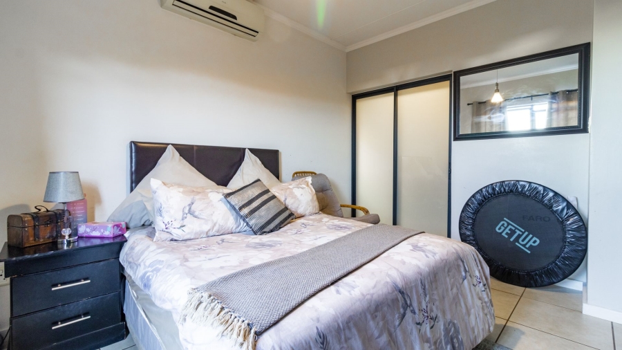 3 Bedroom Property for Sale in Oakdene Gauteng