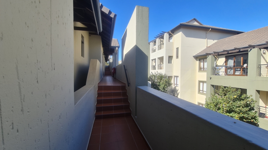 1 Bedroom Property for Sale in Lonehill Gauteng