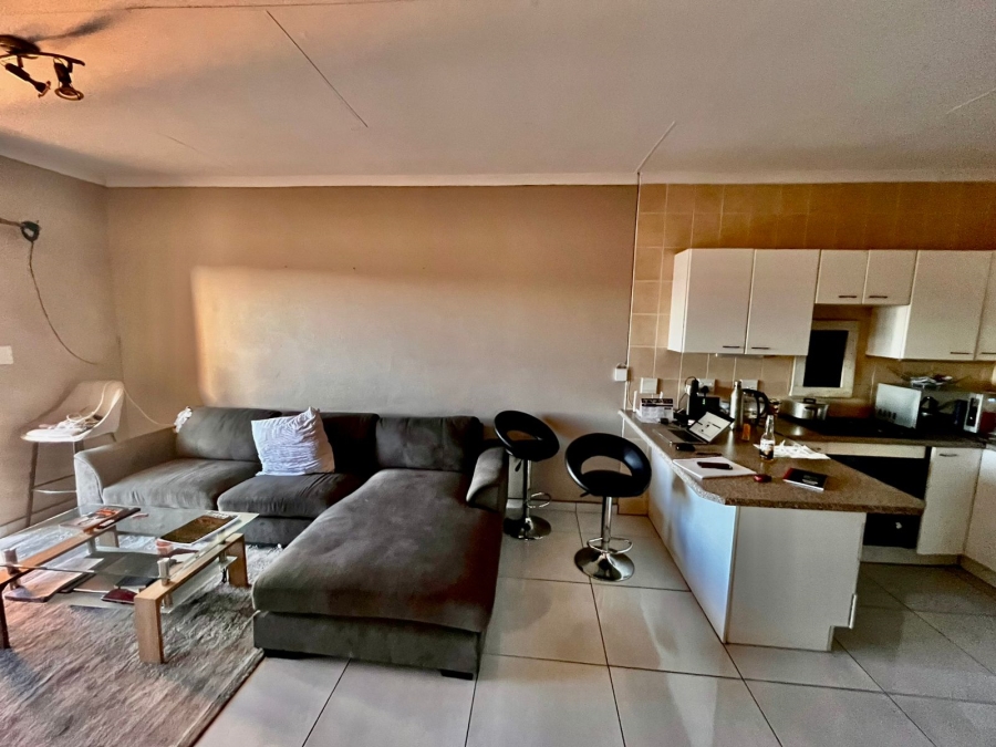To Let 2 Bedroom Property for Rent in Noordheuwel Gauteng