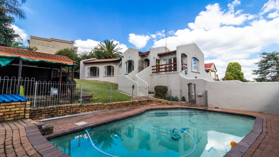 3 Bedroom Property for Sale in Linmeyer Gauteng