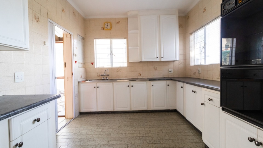 3 Bedroom Property for Sale in Linmeyer Gauteng