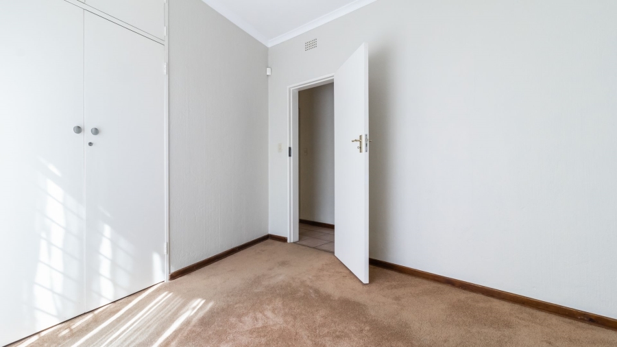 3 Bedroom Property for Sale in Linmeyer Gauteng